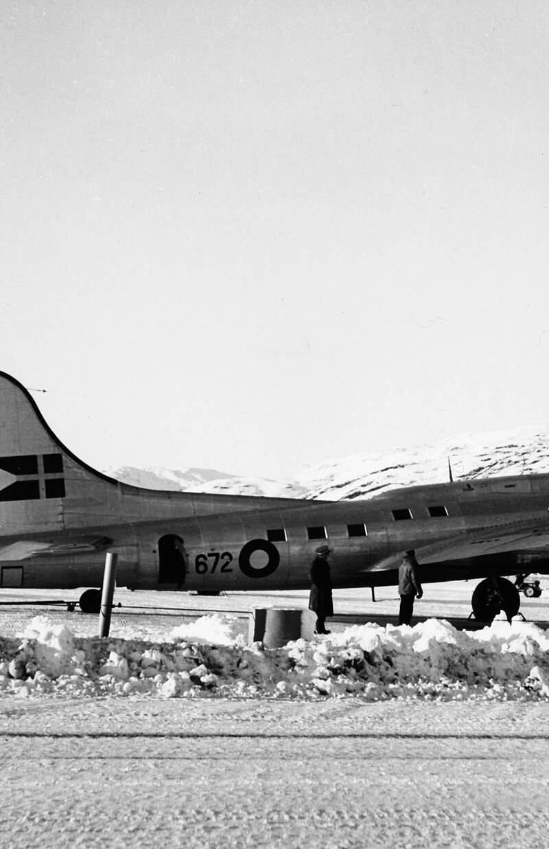  - Twin-engine aircraft
