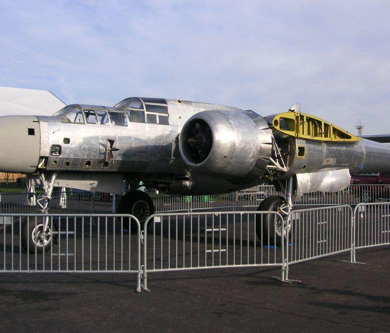  - Twin-engine aircraft