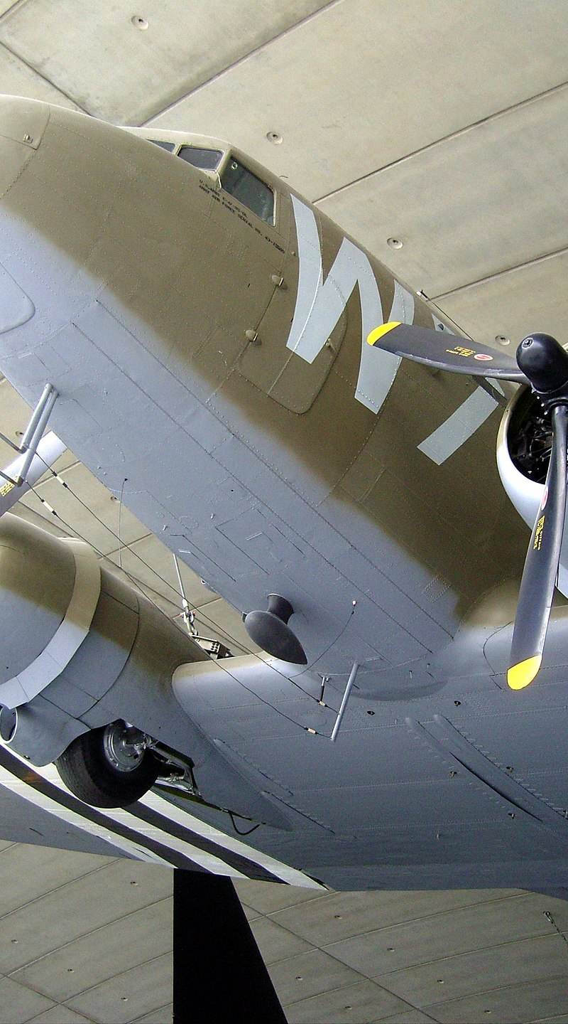  - Twin-engine aircraft