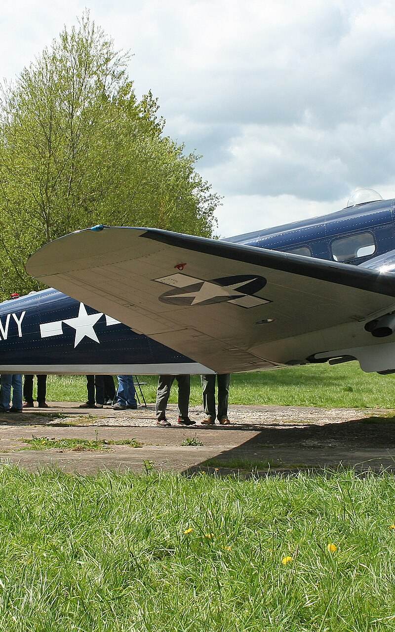  - Twin-engine aircraft