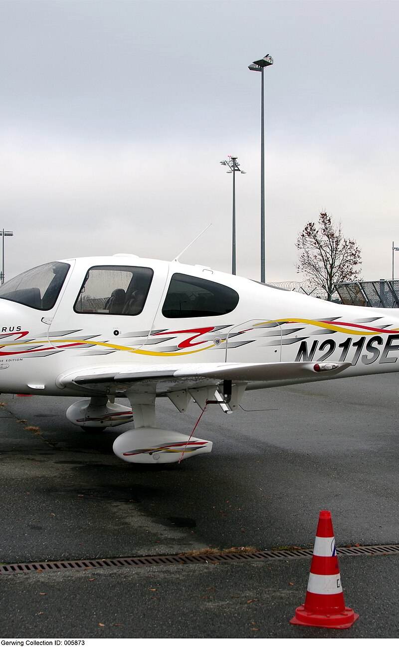 N211SE - Cirrus