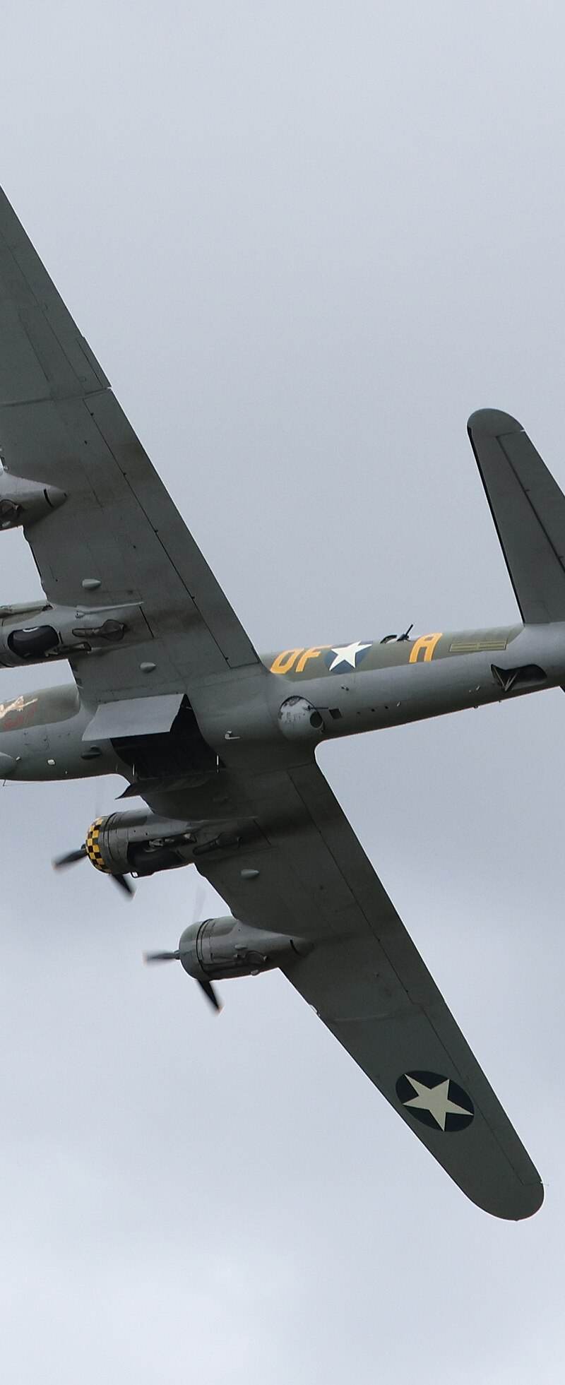  - Twin-engine aircraft