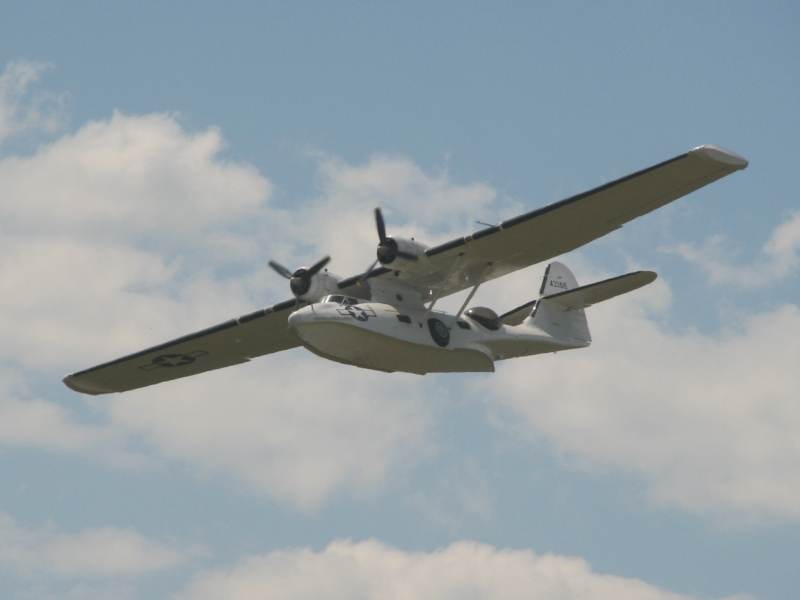  - Twin-engine aircraft