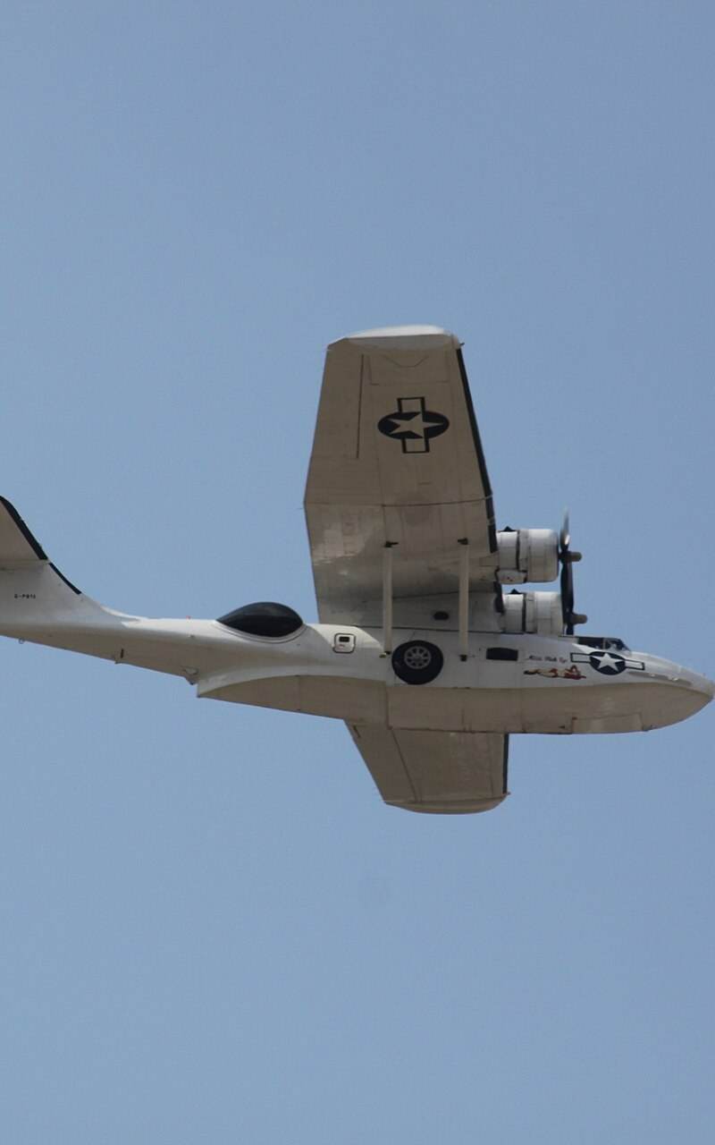  - Twin-engine aircraft
