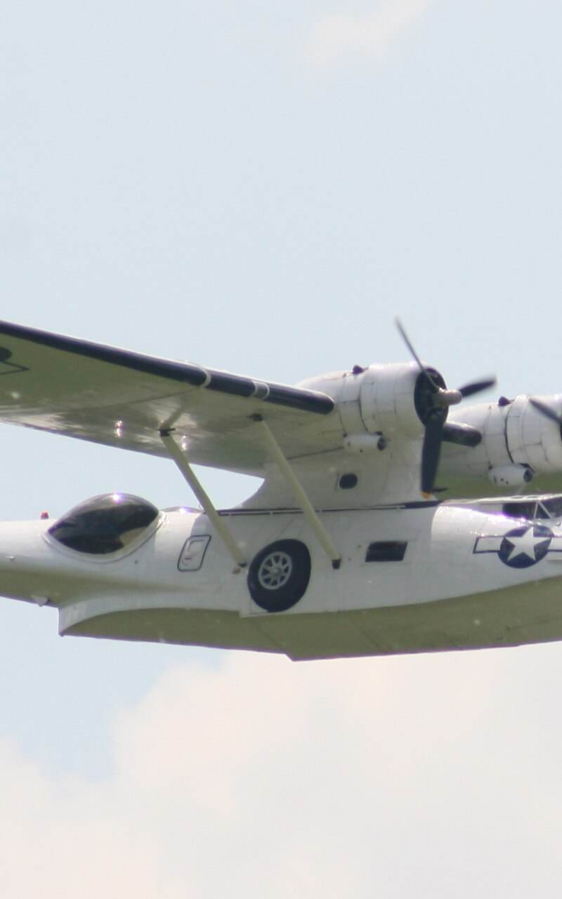  - Twin-engine aircraft