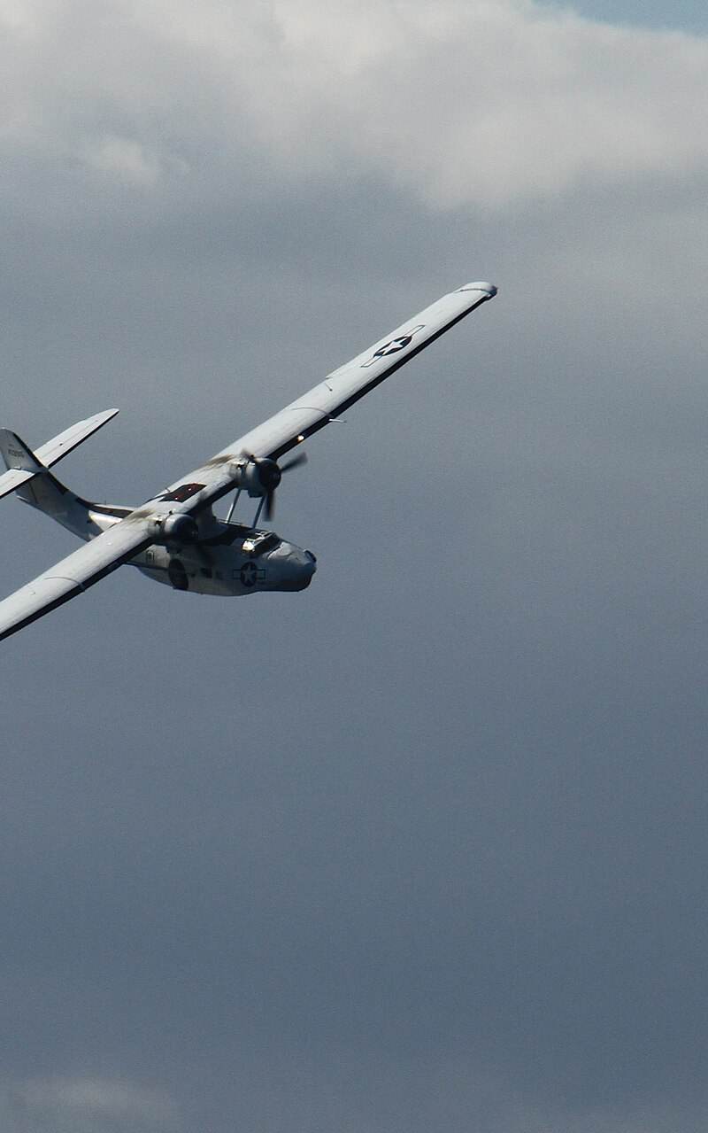  - Twin-engine aircraft