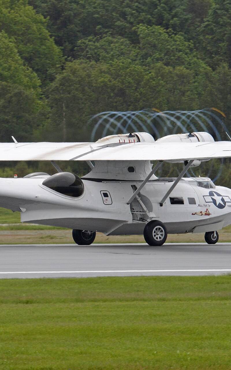  - Twin-engine aircraft