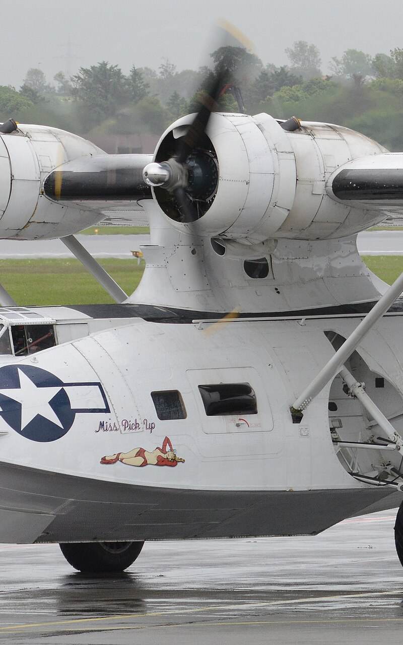  - Twin-engine aircraft