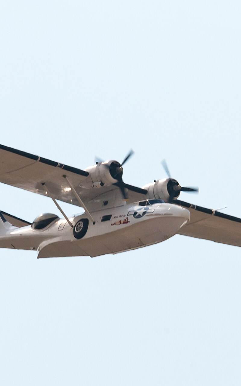  - Twin-engine aircraft