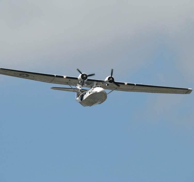  - Twin-engine aircraft