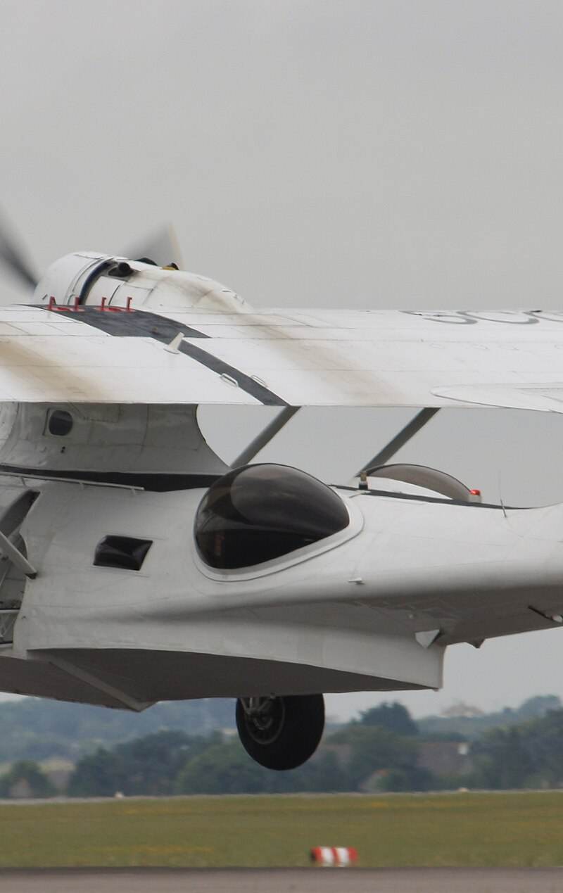  - Twin-engine aircraft