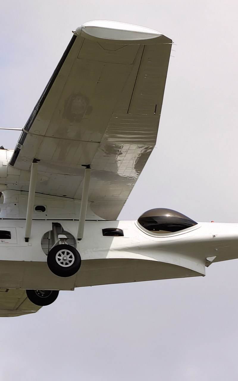 - Twin-engine aircraft