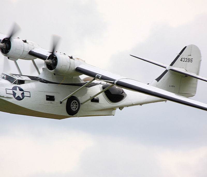  - Twin-engine aircraft