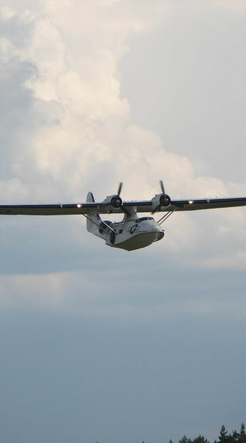  - Twin-engine aircraft