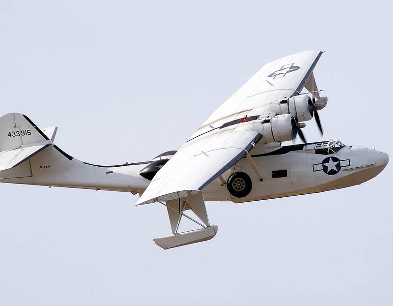  - Twin-engine aircraft