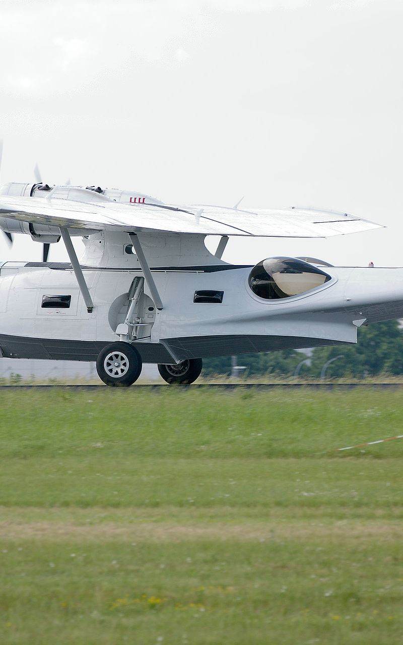  - Twin-engine aircraft