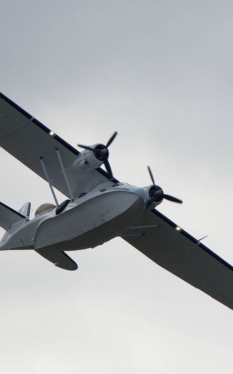  - Twin-engine aircraft