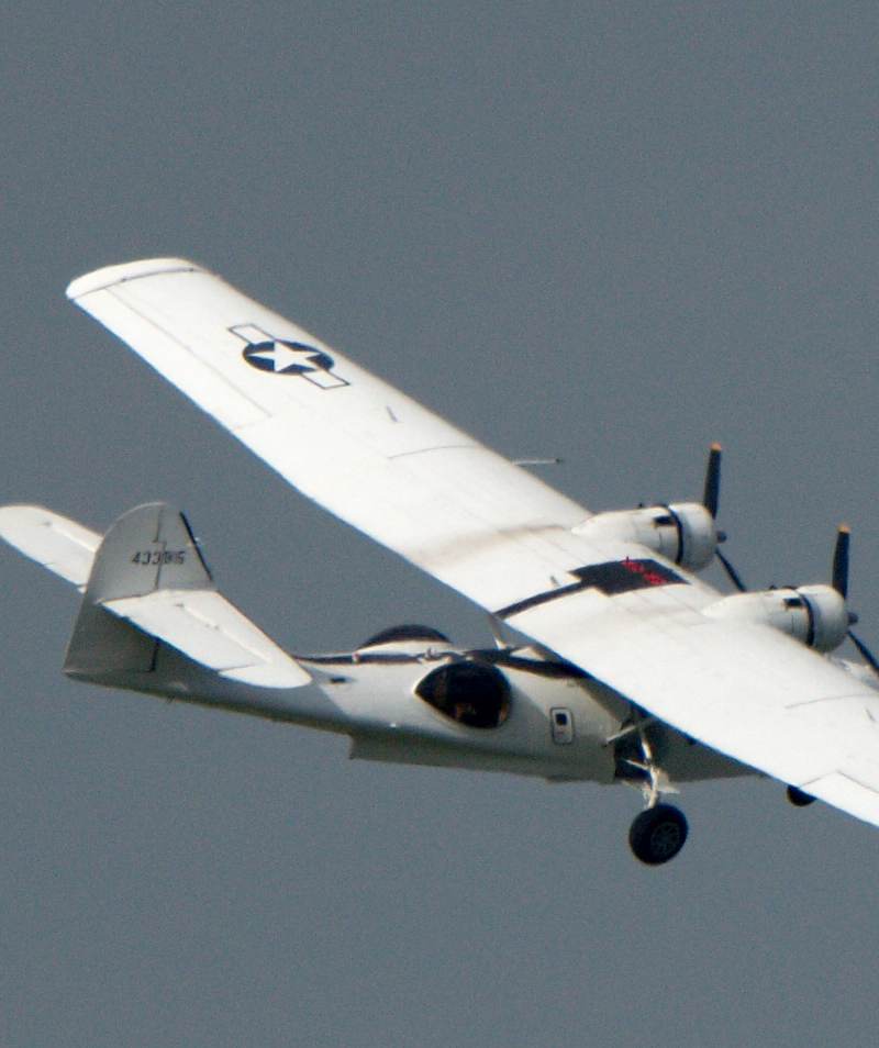  - Twin-engine aircraft