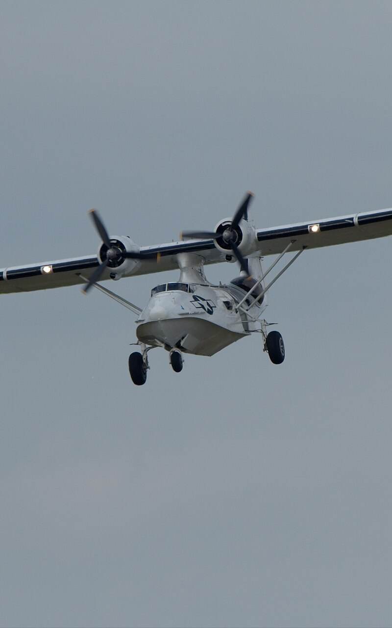  - Twin-engine aircraft
