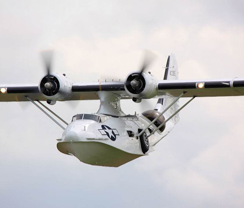  - Twin-engine aircraft