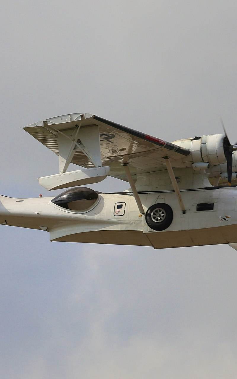 - Twin-engine aircraft