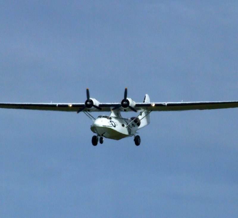  - Twin-engine aircraft