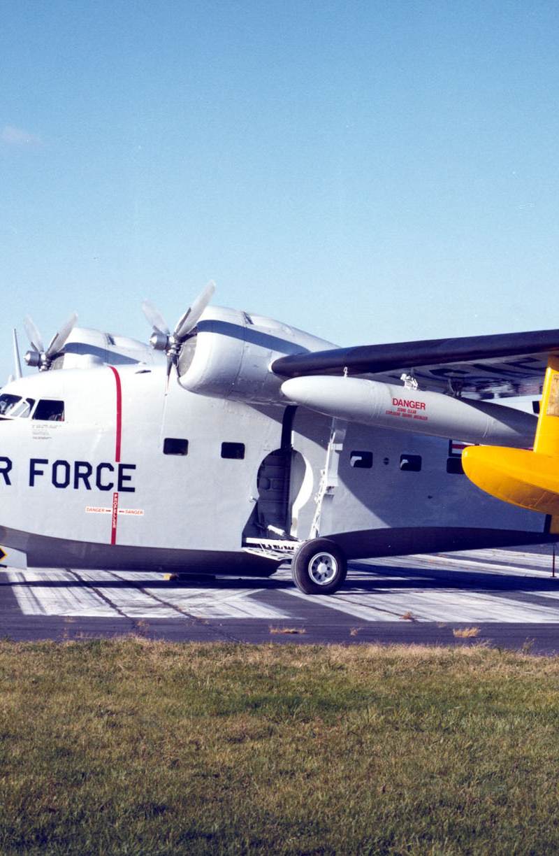  - Twin-engine aircraft