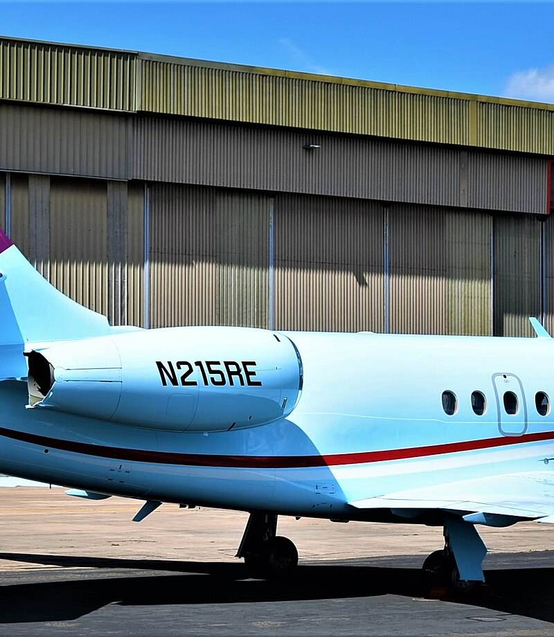 N215RE - Business jet
