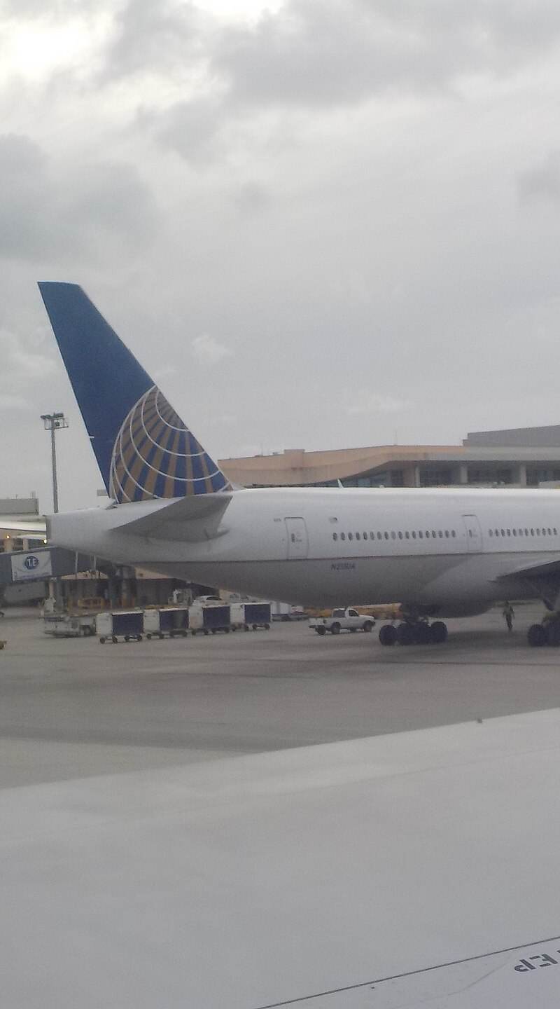 N215UA - Boeing