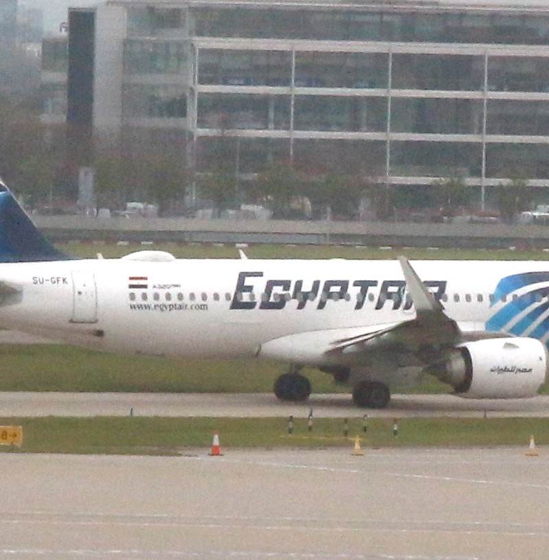 SU-GFK - Twin-engine aircraft