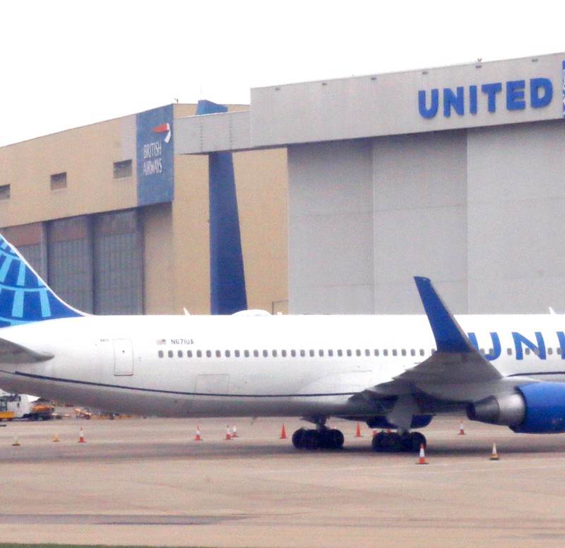 N671UA - Boeing