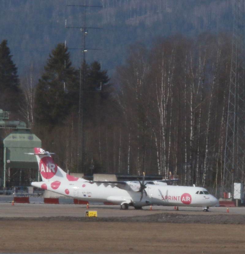 SP-SPL - Twin-engine aircraft