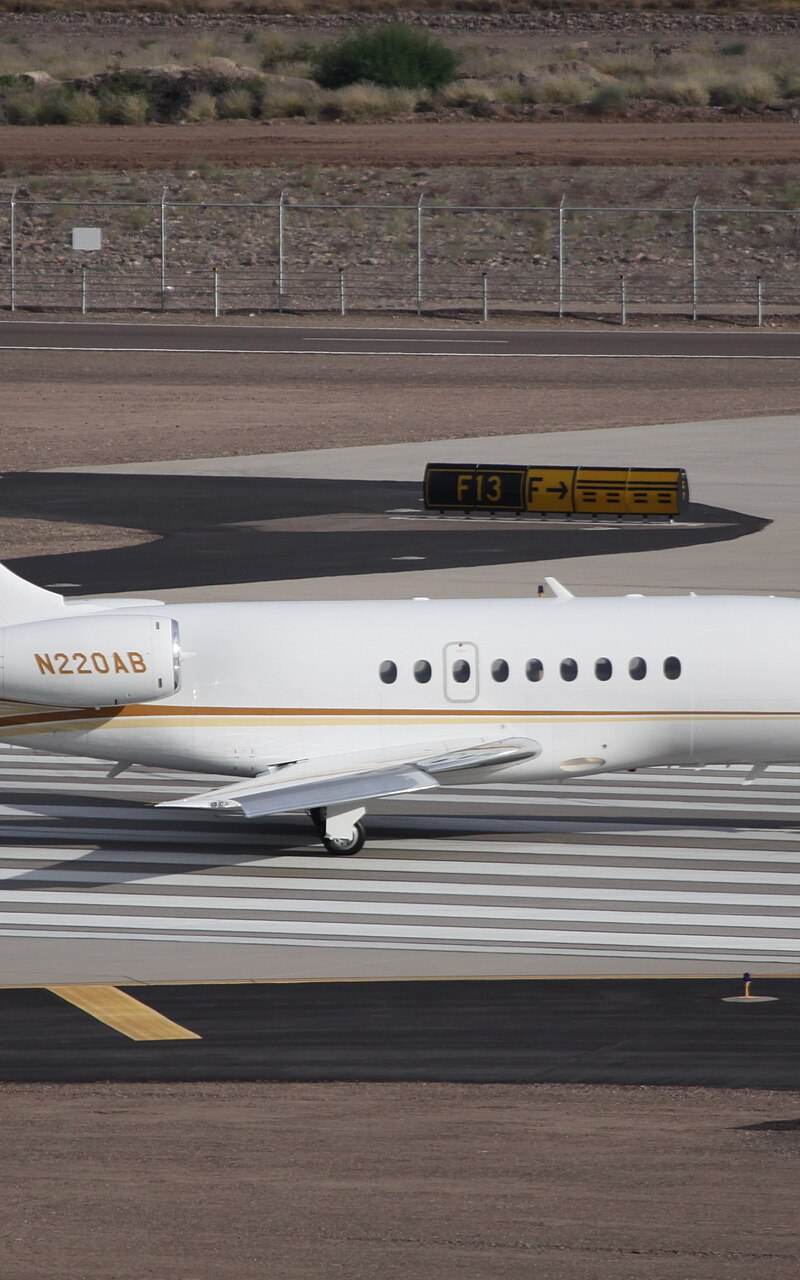 N220AB - Business jet