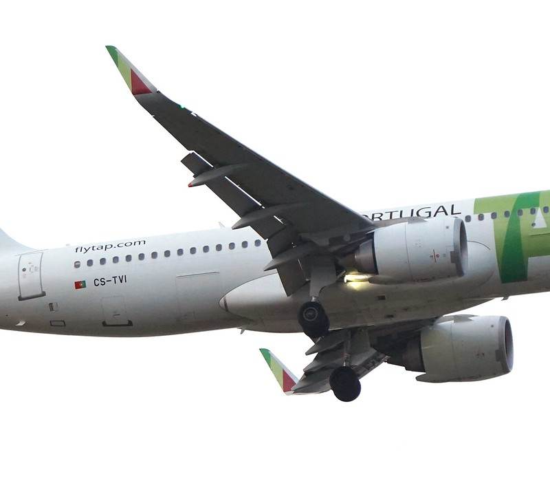 CS-TVI - Twin-engine aircraft