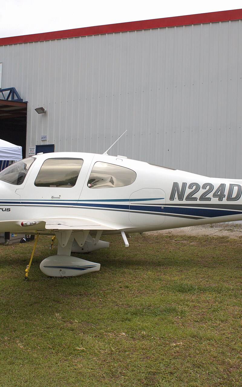 N224DG - Cirrus