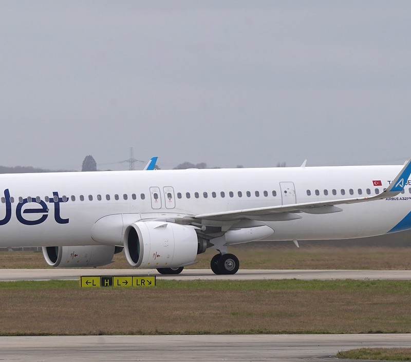 TC-LUE - Airbus