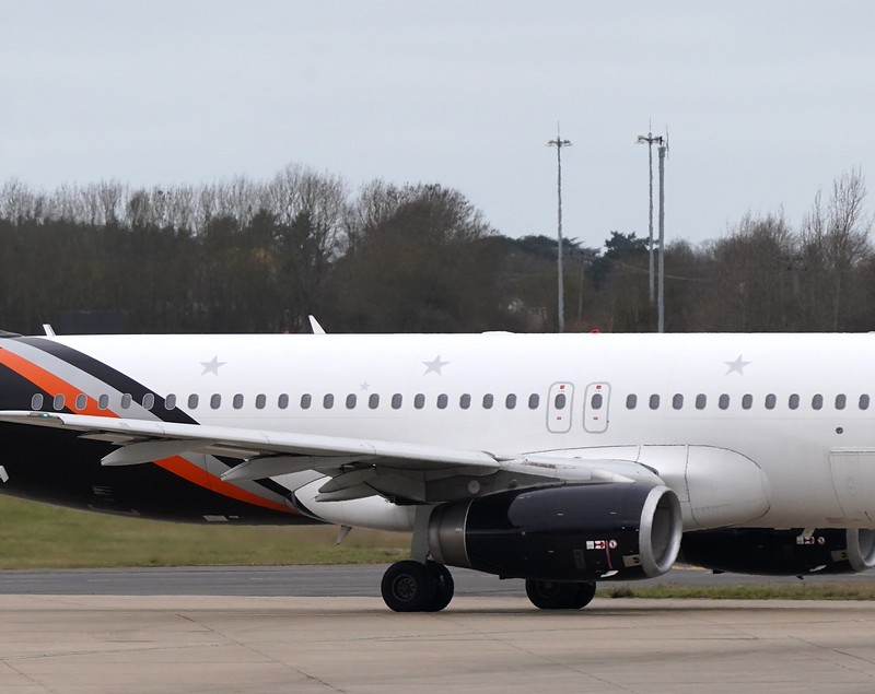 G-POWM - Twin-engine aircraft