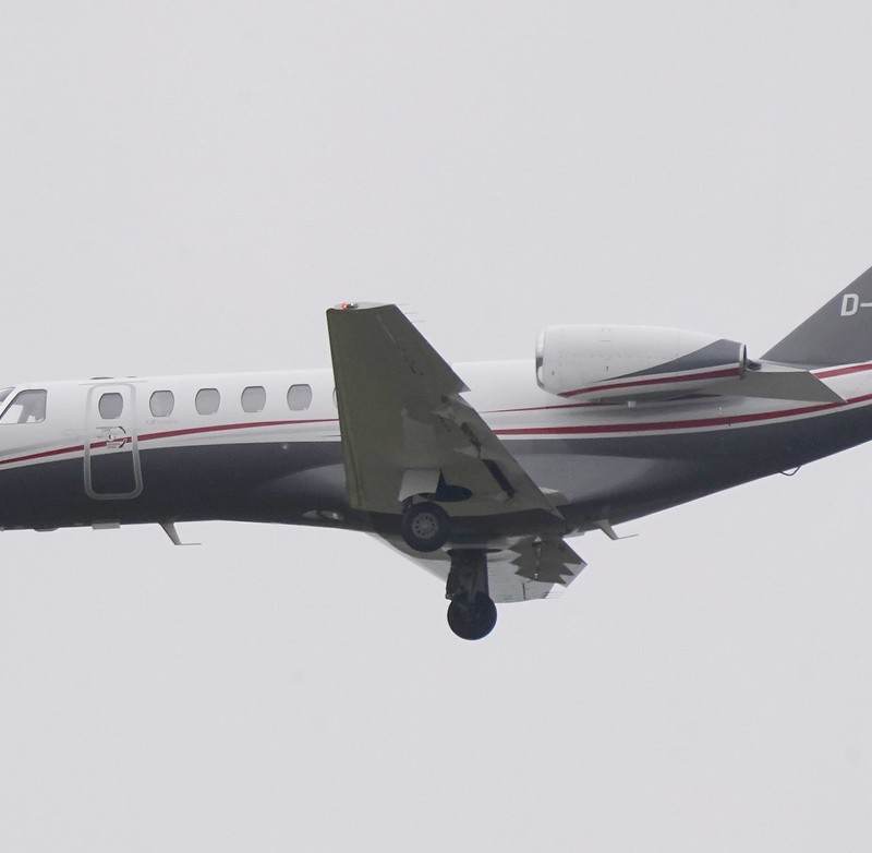 D-CHAT - Business jet