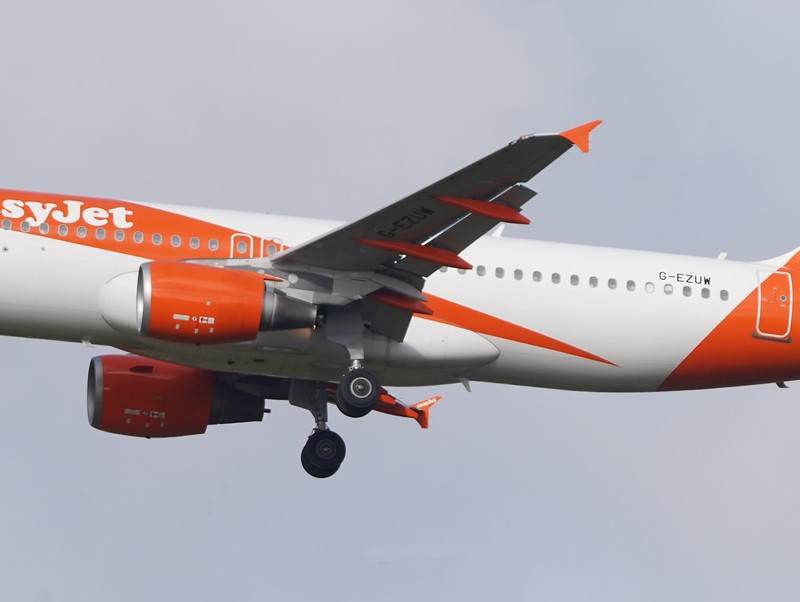G-EZUW - Airbus