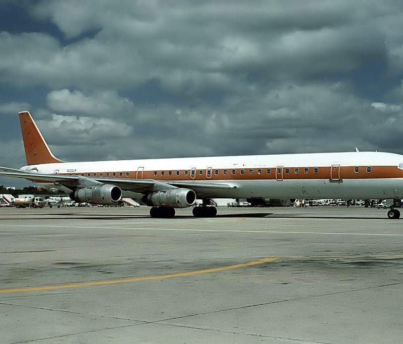 N20UA - Douglas