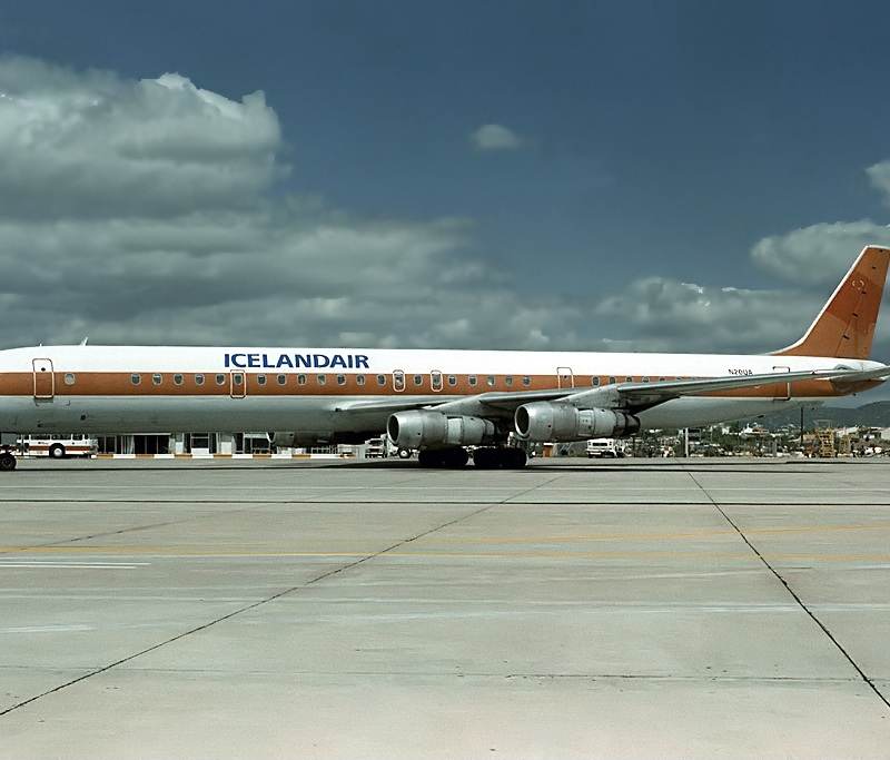 N20UA - Douglas