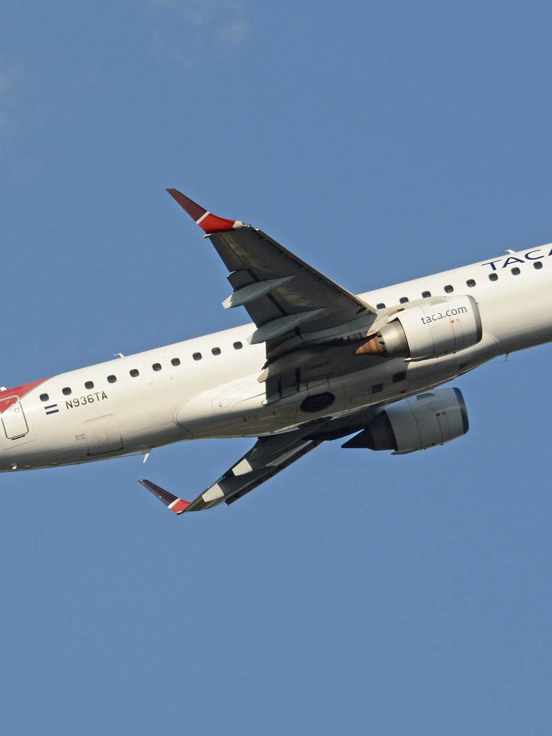 N936TA - Twin-engine aircraft
