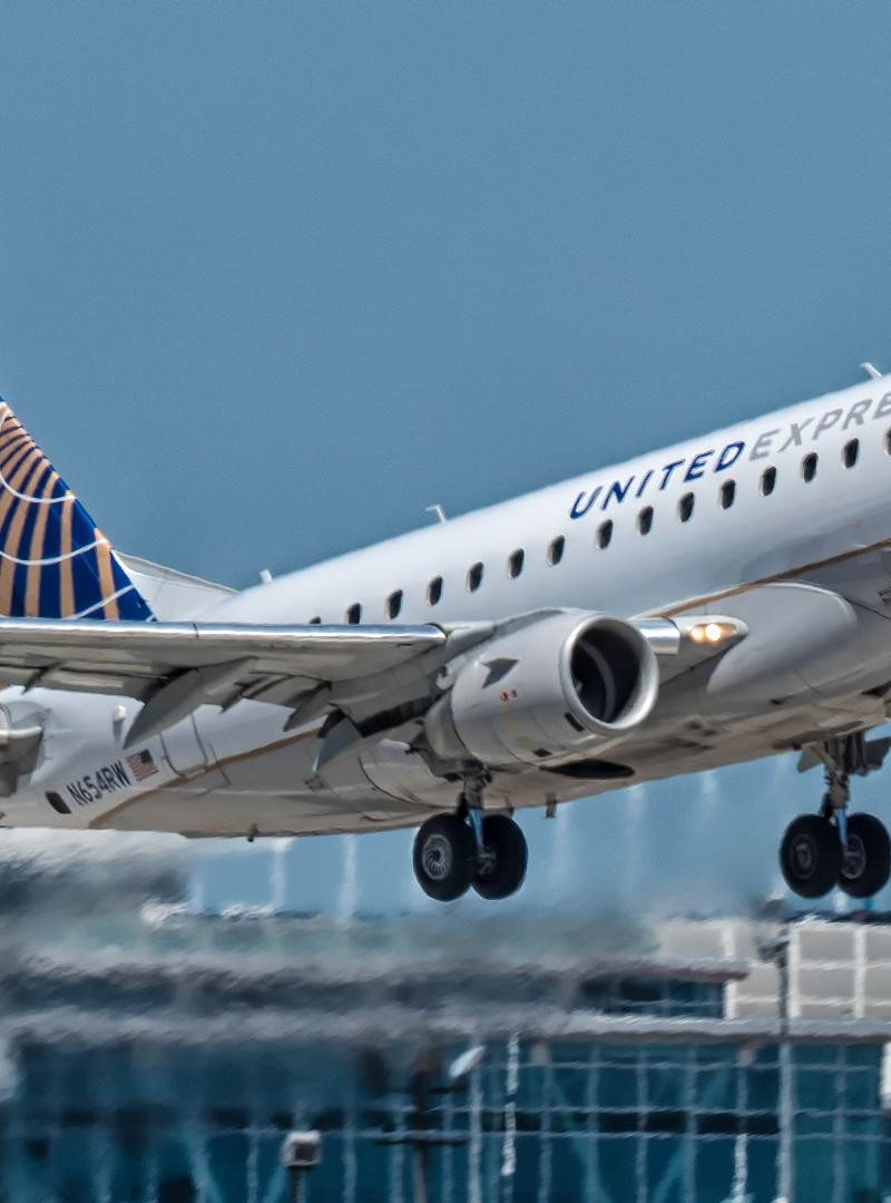 N654RW - Embraer