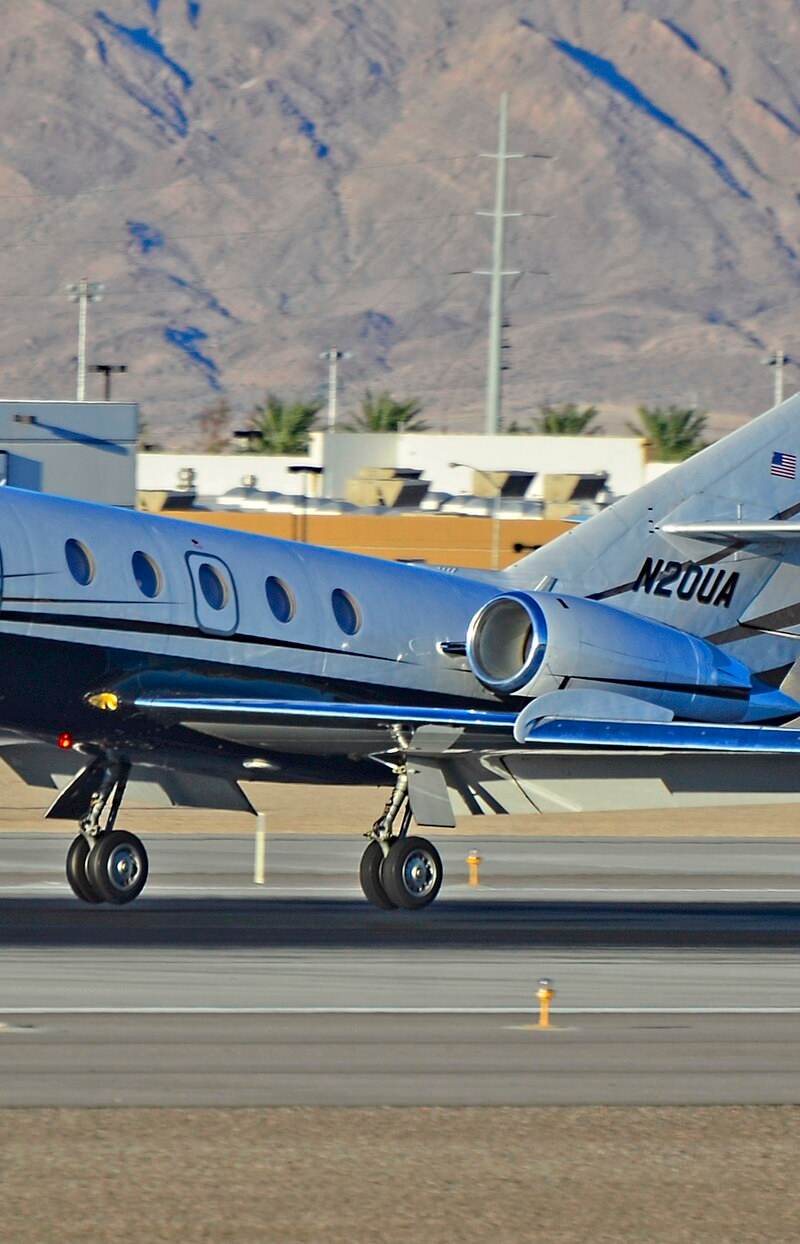 N20UA - Business jet