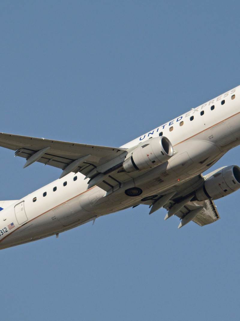 N86312 - Twin-engine aircraft