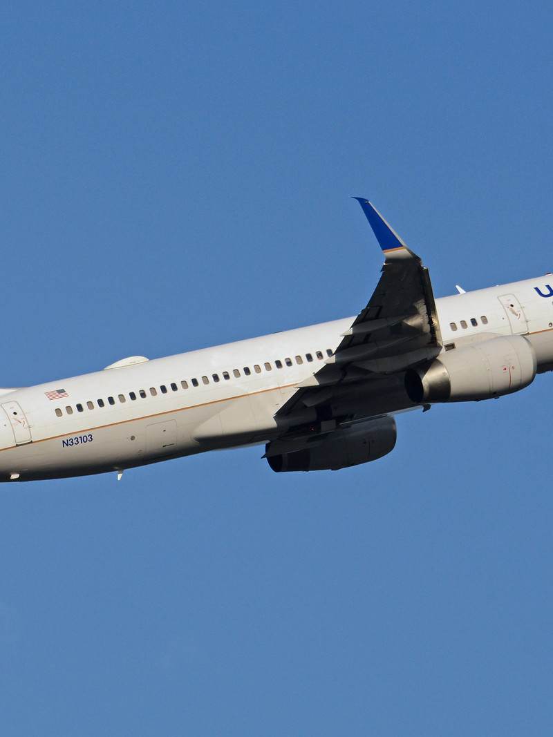 N33103 - Boeing