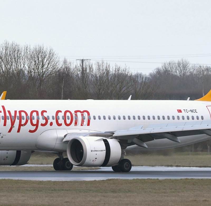 TC-NCE - Twin-engine aircraft