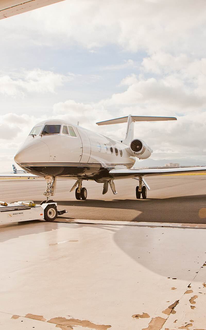 N227LA - Business jet