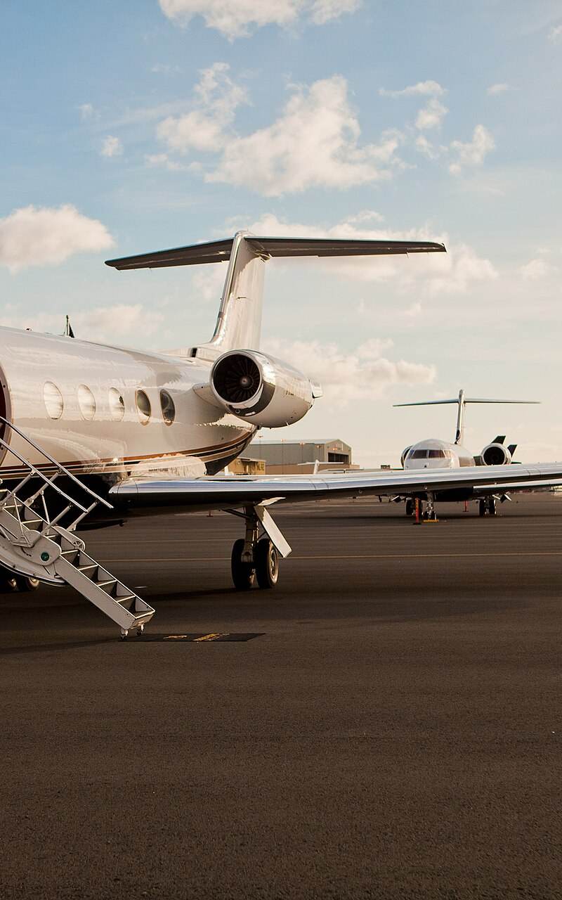 N227LA - Business jet