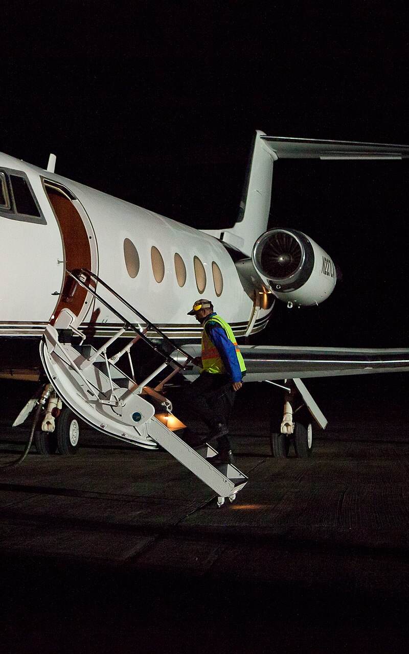 N227LA - Business jet